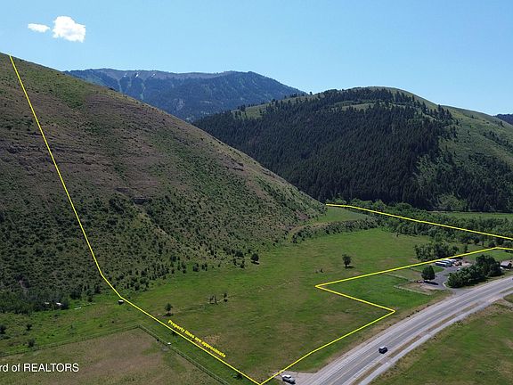 4th image of 82350 Us Highway 89