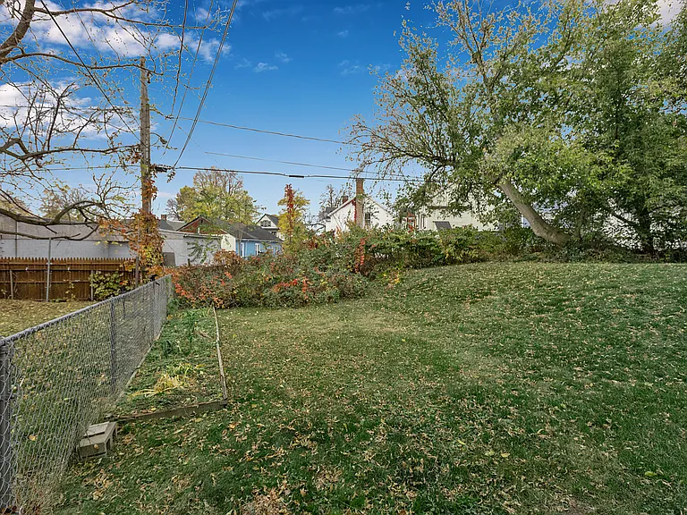 144 Cottage St #3 — Photo 24