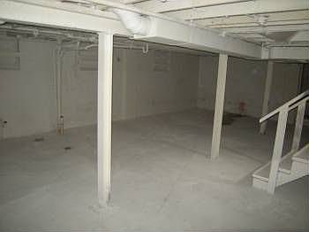 3rd image of 499 Townsend Ave