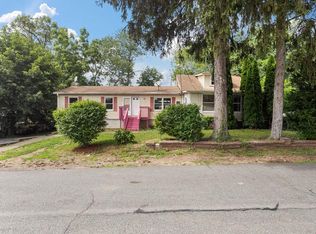 14 Cooper Dr, Nanuet, NY 10954