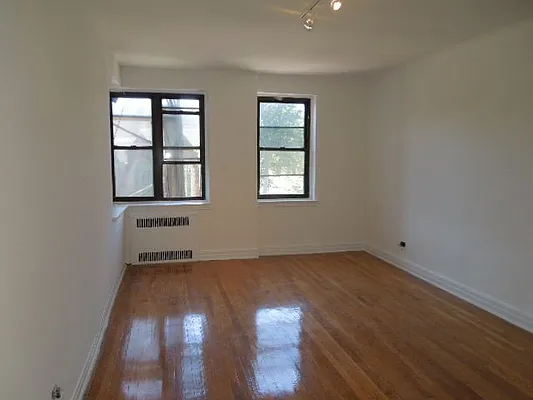 Rented by Marjorie Thompson, LREB | media 25