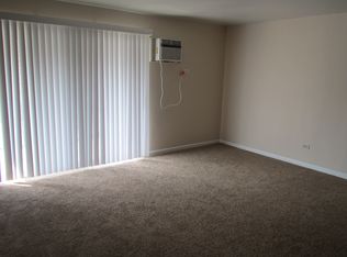 9S201 Lake Dr Floor 2, Willowbrook, IL 60527