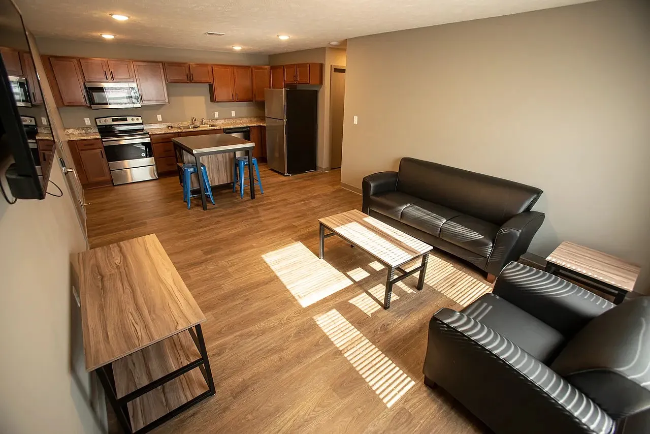 2 bed, 850 sqft, $1,250 — Photo 1