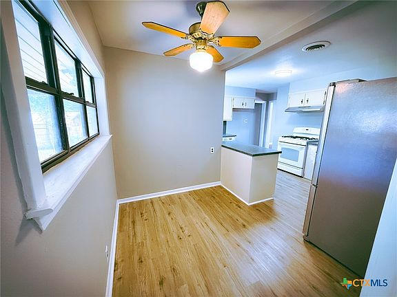 4th image of 2611 Jackson Dr