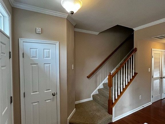 3rd image of 8161 Creekside Village Dr