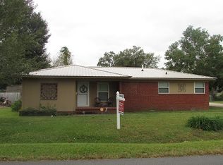 37 Meadow Ln, Stuttgart, AR 72160