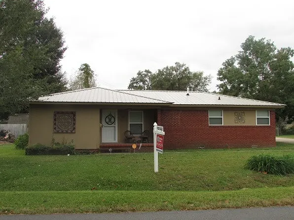37 Meadow Ln, Stuttgart, AR 72160