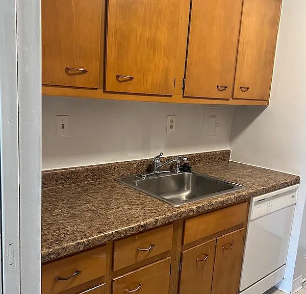 1830 Columbia Pike #301 — Photo 2