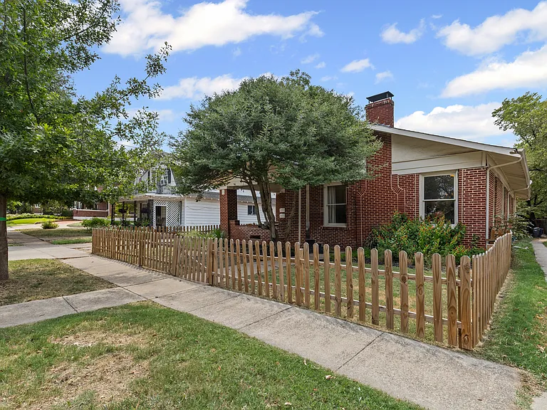 2260 Fairmount Ave — Photo 29