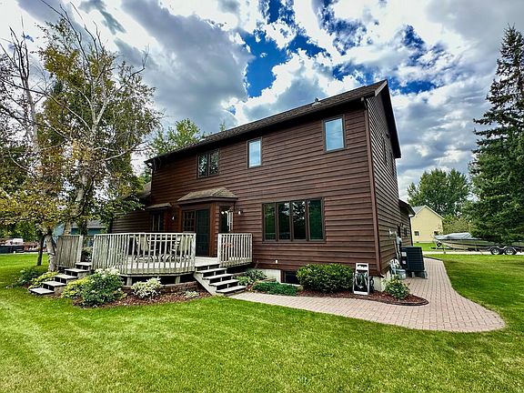 3rd image of 312 Oakdale Ct NE