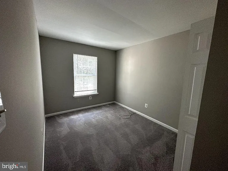 8121 Fenwick Ct — Photo 28