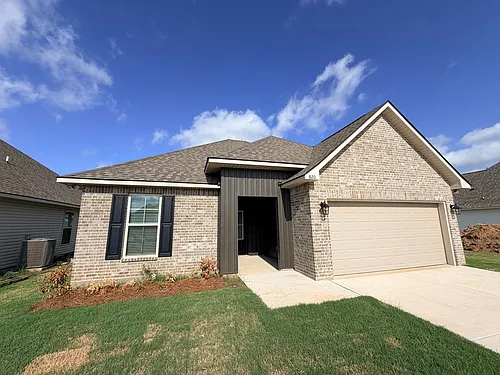 820 Venecia Dr Photo 1