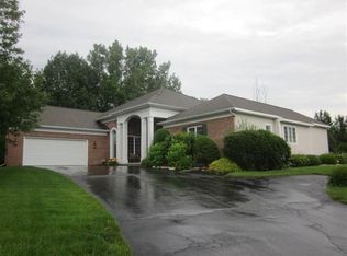33 Sage Ln, Glenmont, NY 12077