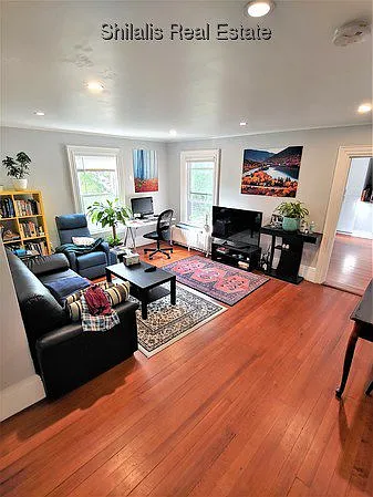 1 bed, 1.0 bath, $2,200 — Photo 4