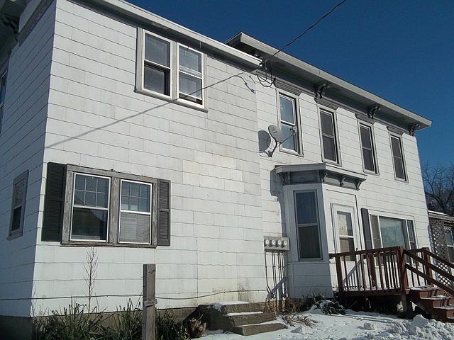 2nd image of 604 N 2nd St