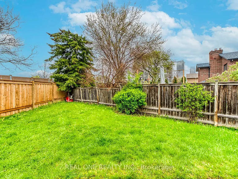 655 Paragon Pl E — Photo 41