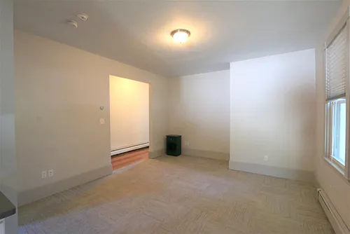 109 Winter St Photo 1