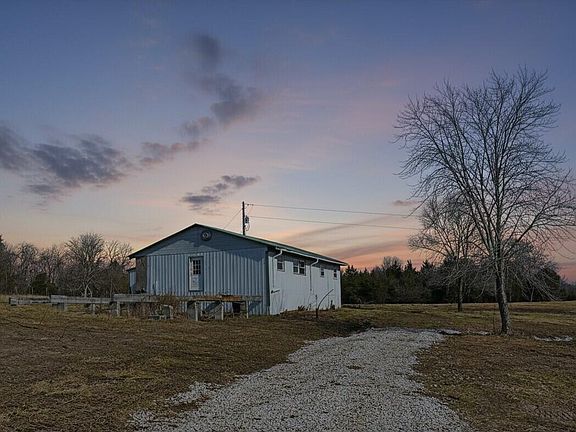 5th image of 997 E 394th Road