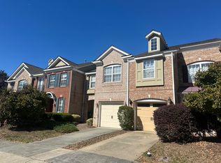 1048 Remington Oaks Cir, Cary, NC 27519