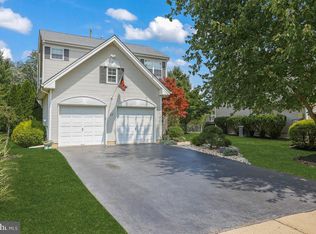 60 Manley Rd, Pennington, NJ 08534