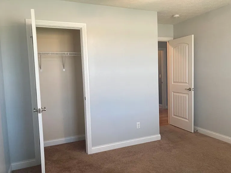 141 Twin Lakes Dr — Photo 16