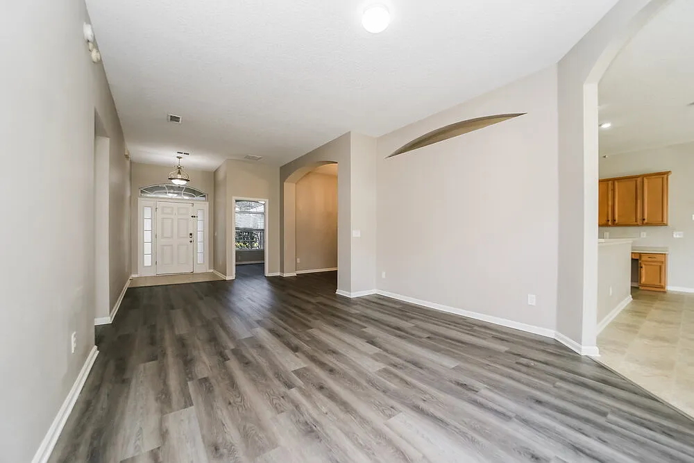 4 bed, 2.0 bath, 2510 sqft, $3,450 — Photo 4