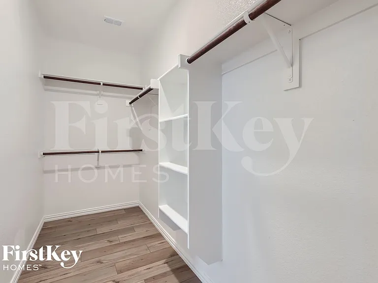 212 Wyndemere Ln — Photo 25