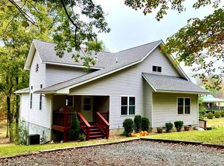 401 Harrell Rd, Lookout, WV 25868