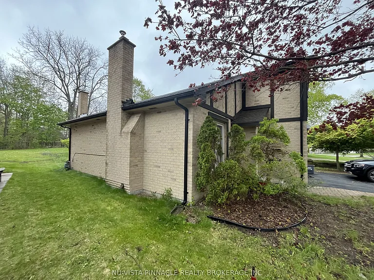101 Castlegrove Blvd — Photo 12