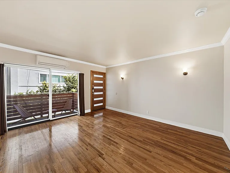 11719 Mayfield Ave #1 — Photo 3