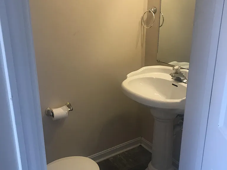 125 Ashberry Dr #C — Photo 12