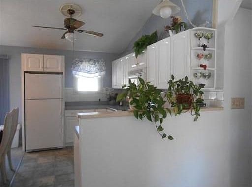 3rd image of 232 Fairwood Dr