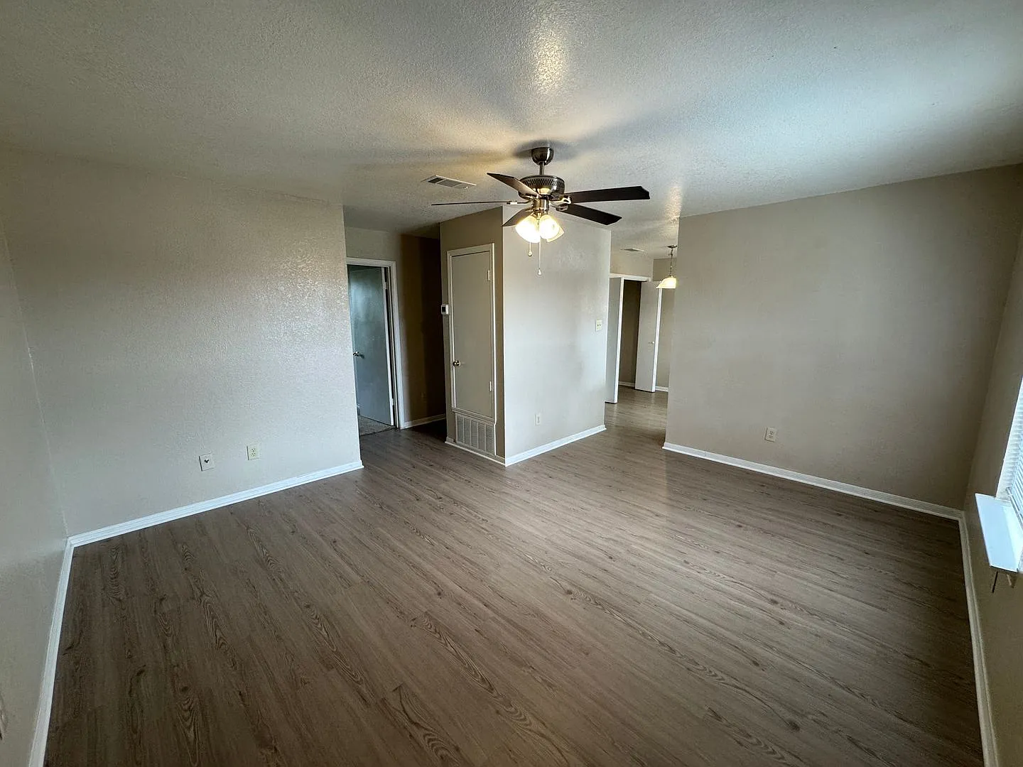 1708 Benttree Dr — Photo 4