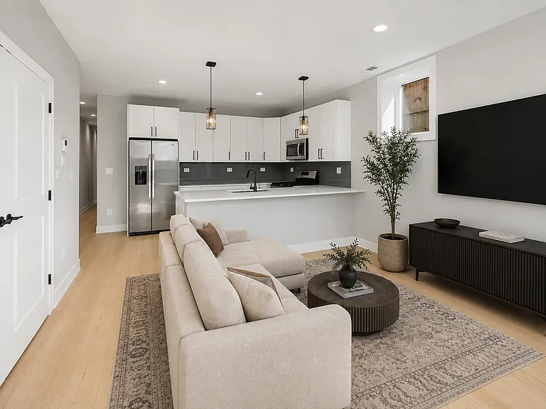 6639 S Langley Ave #1 — Photo 2