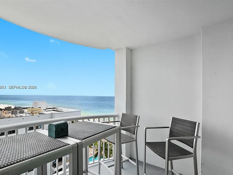 5401 Collins Ave #807 — Photo 5