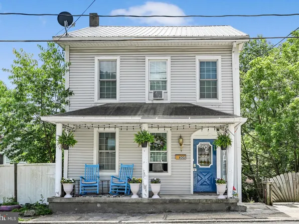 305 W Center St, Tremont, PA 17981