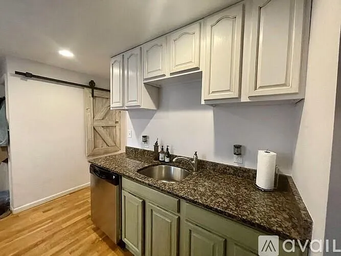319 Main St — Photo 4