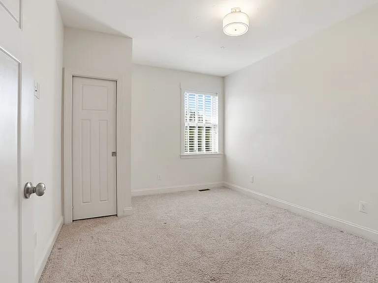 3rd Bedroom with walk-in closet