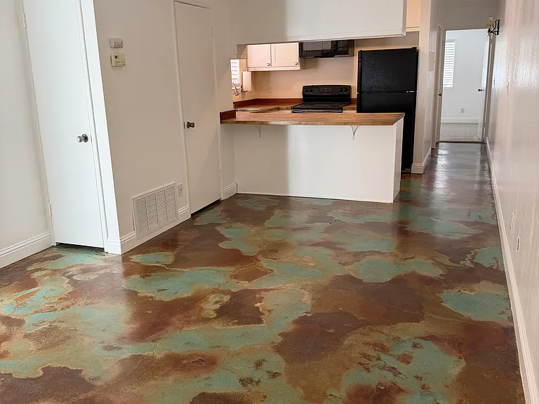 2415 P St #3 — Photo 2