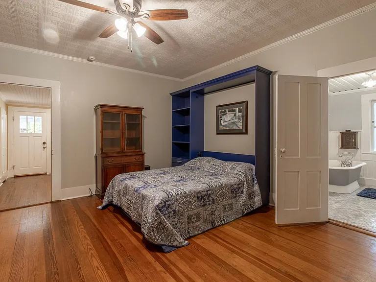 1503 S Elm St — Photo 14