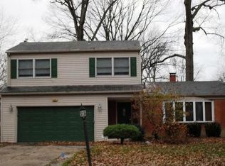 244 Cherry Ln, Avon Lake, OH