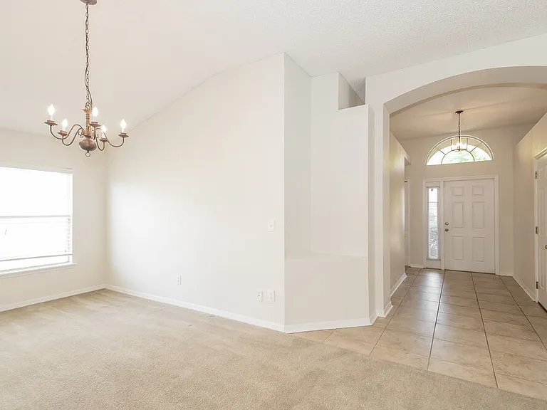 2318 Cherokee Cove Trl — Photo 6