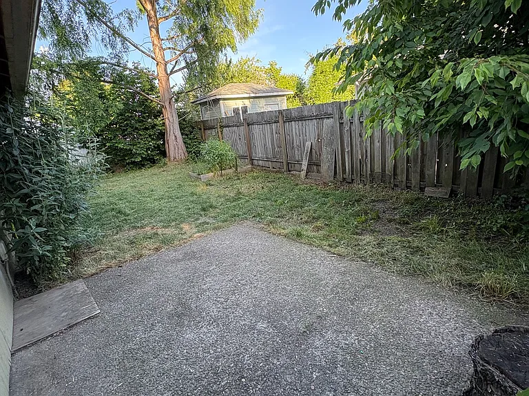 772 Arleta Pl NE #772 — Photo 11