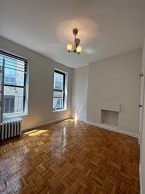 Rented by Peter R. Hungerford, LREB | media 11