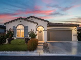 949 Skylar Ln, Clovis, CA