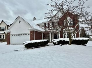 2609 Huntington Dr, Lake Orion, MI