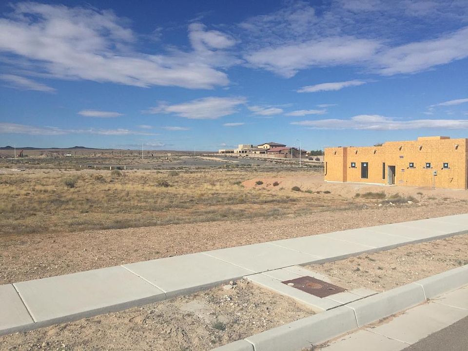 2nd image of 8009 Canoncito Dr NW