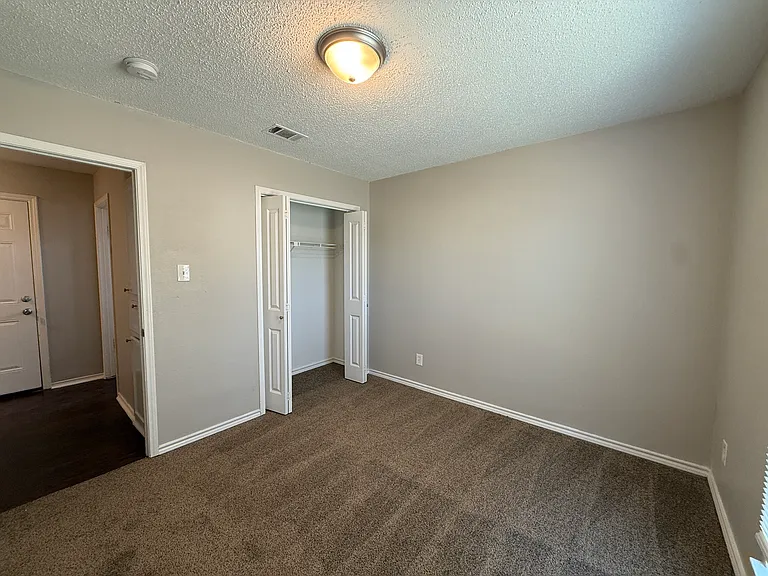 10206 Shayna Dr — Photo 12