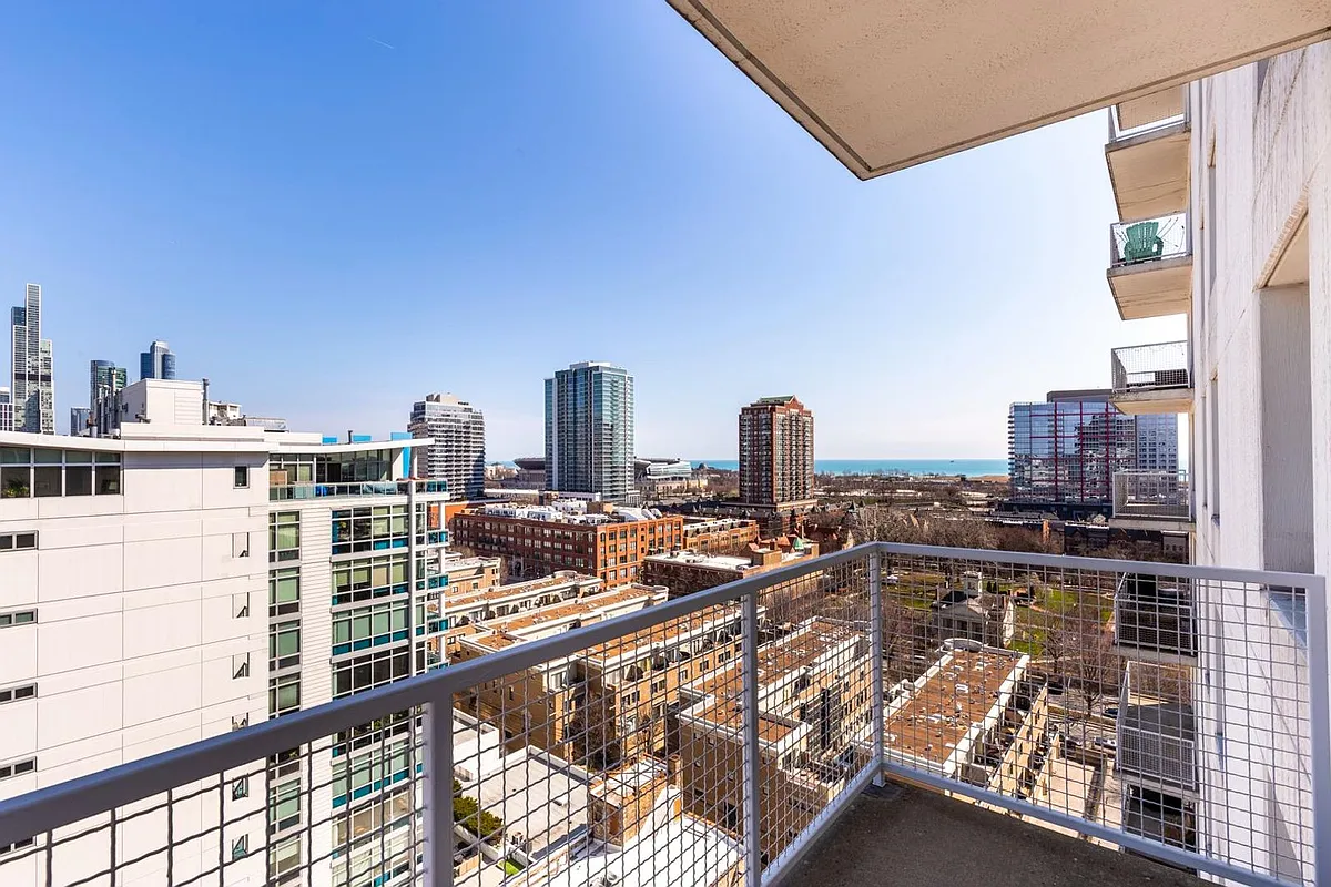 Building Photo - 1845 S Michigan Ave #1601