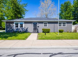 103 Michigan St, Porter, IN 46304